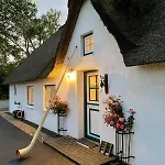 Reetdachhaus, Sauna, E-bikes, 6 Personen 펜션 *