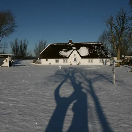 Holiday home Reetdachhaus, Sauna, E-bikes, 6 Personen *