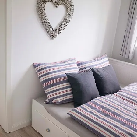 Holiday home Reetdachhaus, Sauna, E-bikes, 6 Personen Osterhever