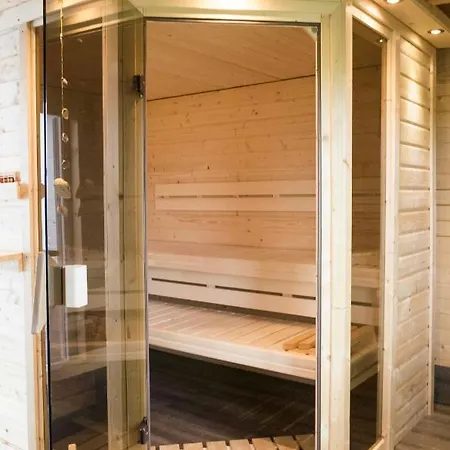 Holiday home Reetdachhaus, Sauna, E-bikes, 6 Personen *