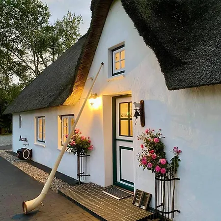 Reetdachhaus, Sauna, E-bikes, 6 Personen Holiday home *