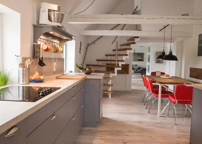 Ferienhaus Reetdachhaus, Sauna, E-bikes, 6 Personen Osterhever