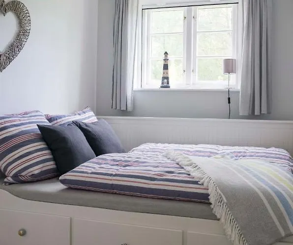 Ferienhaus Reetdachhaus, Sauna, E-bikes, 6 Personen *