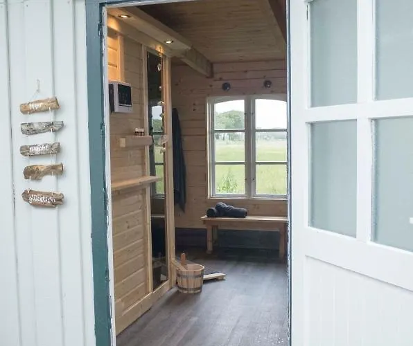 Reetdachhaus, Sauna, E-bikes, 6 Personen Ferienhaus